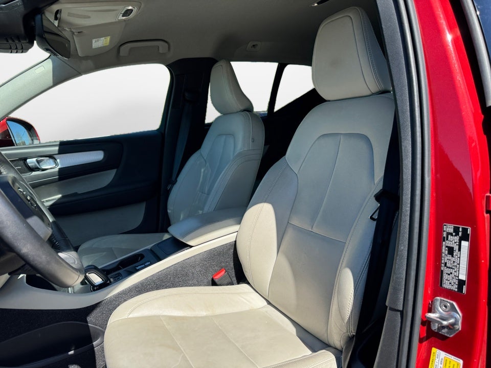 2019 Volvo XC40 T4 Momentum