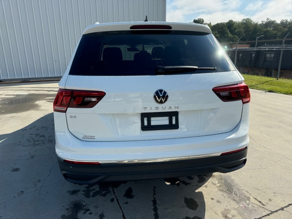 2024 Volkswagen Tiguan 2.0T SE