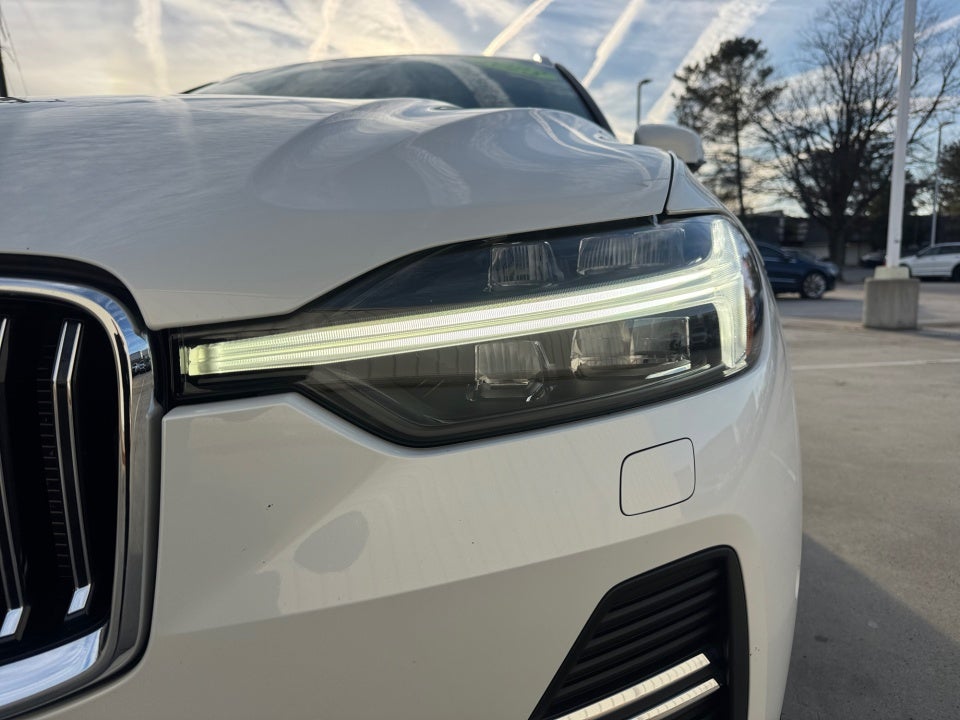 2023 Volvo XC60 Recharge Plug-In Hybrid T8 Plus Bright Theme