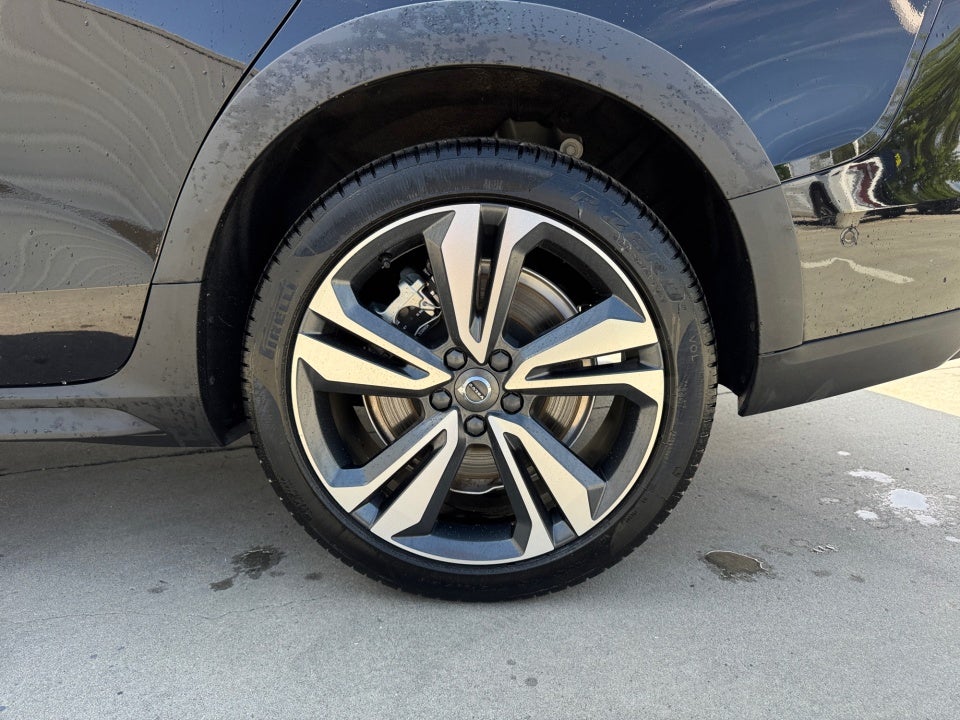 2025 Volvo V60 Cross Country Plus, B5 AWD Gas (mild hybrid)