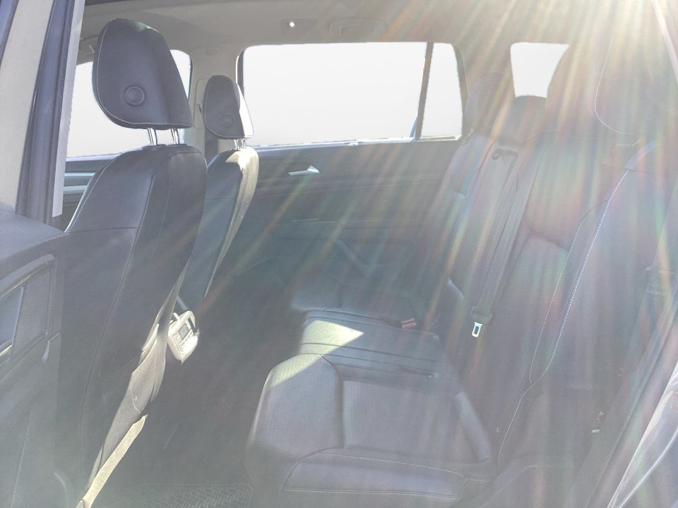 2021 Volkswagen Atlas 3.6L V6 SE w/Technology R-Line