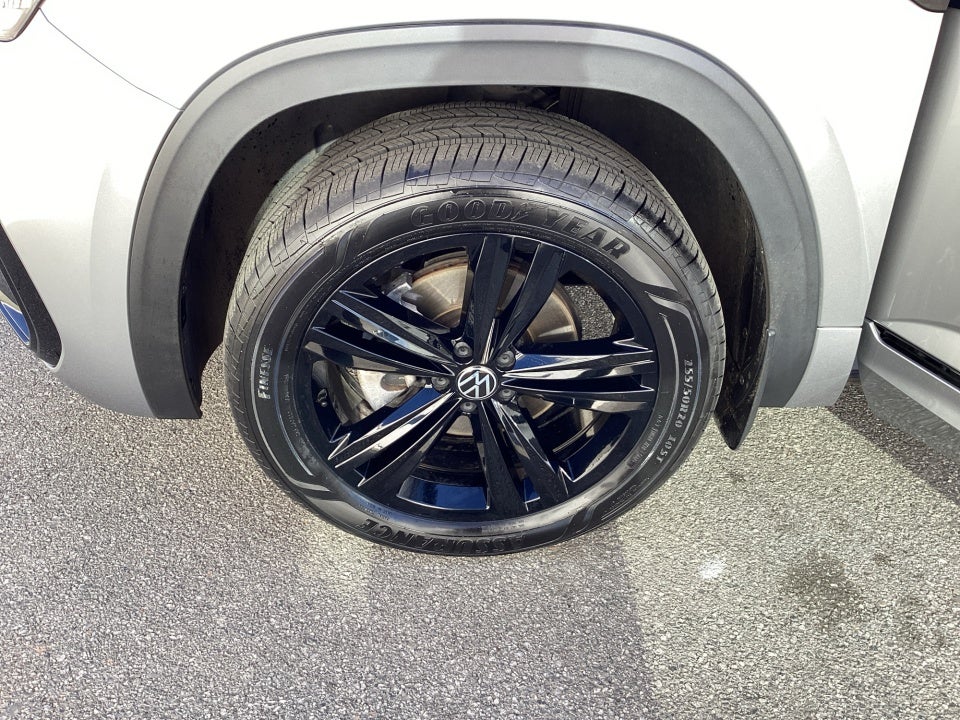 2023 Volkswagen Atlas Cross Sport 3.6L V6 SEL R-Line Black