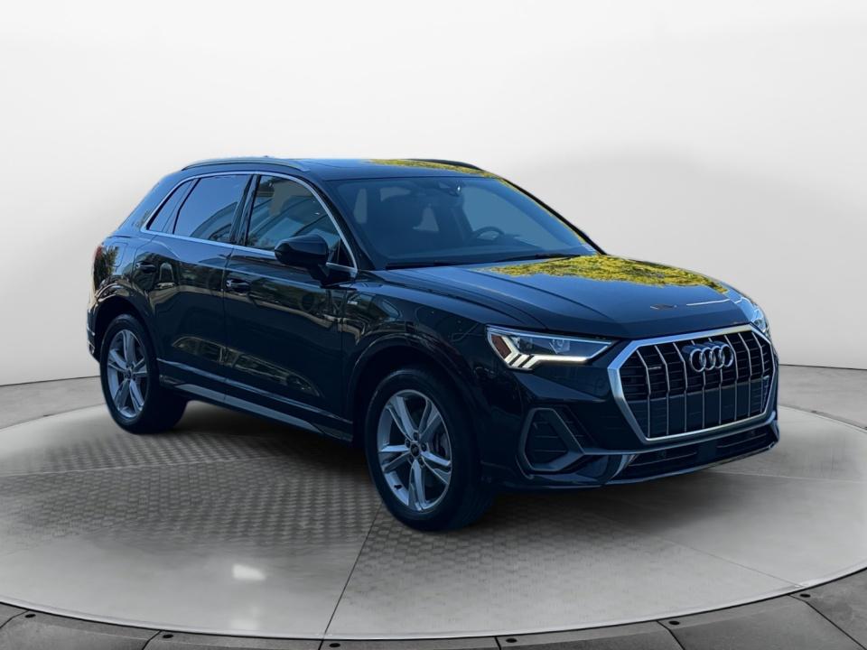 2024 Audi Q3 S line Premium