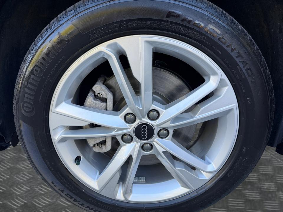 2024 Audi Q3 S line Premium