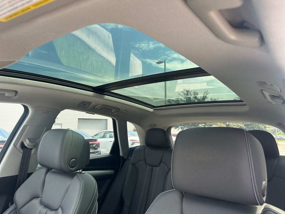 2024 Audi Q5 S line Prestige