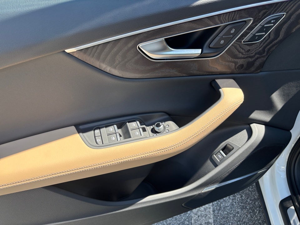 2025 Audi Q7 Premium Plus 55 TFSI quattro Tiptronic