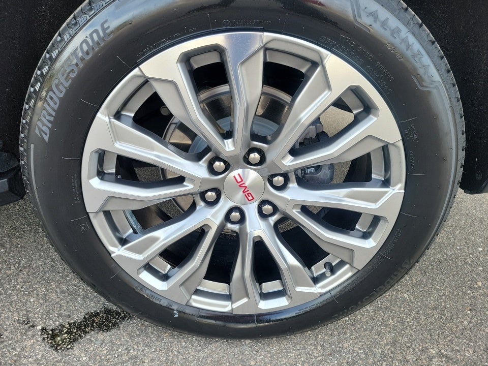 2023 GMC Yukon 4WD Denali