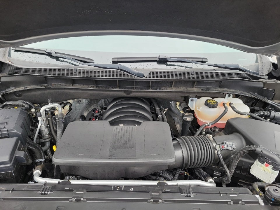 2024 Chevrolet Suburban 4WD RST