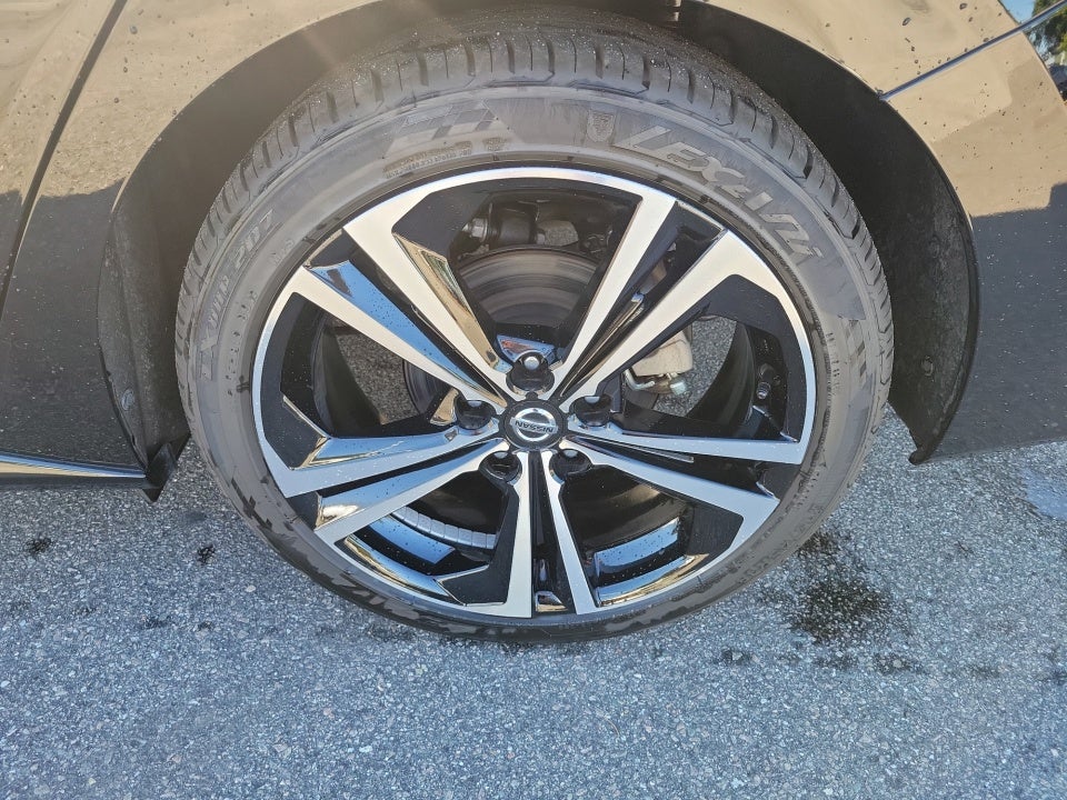 2022 Nissan Sentra SR Xtronic CVT