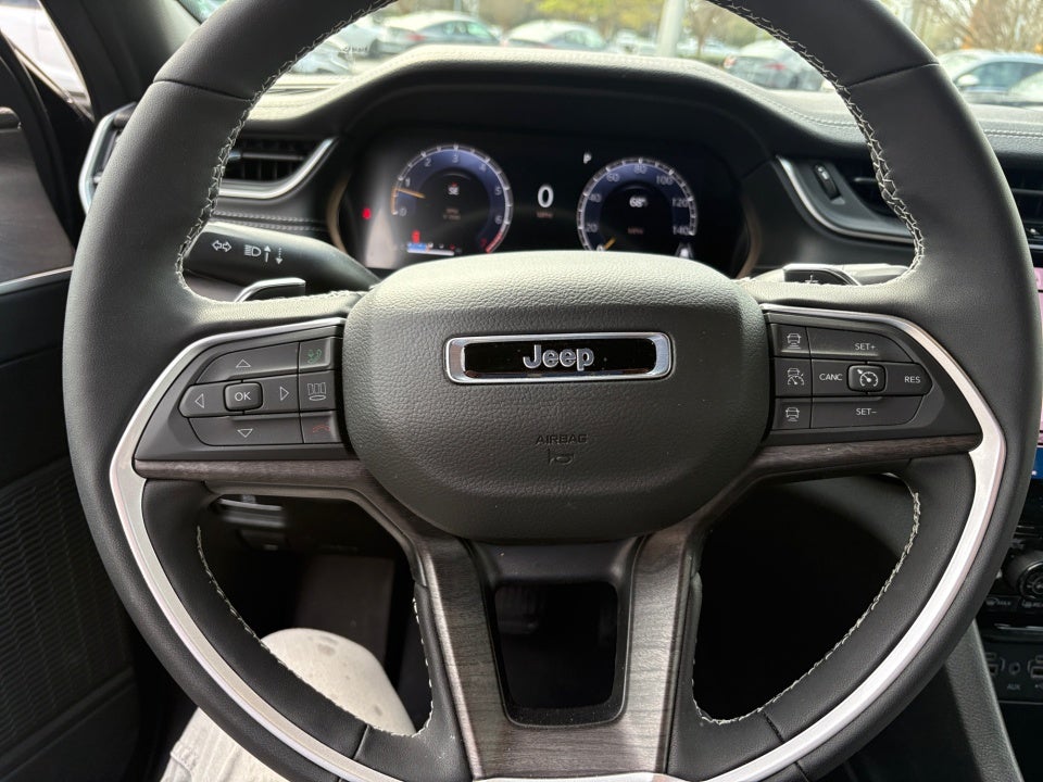 2025 Jeep Grand Cherokee L Limited 4x4