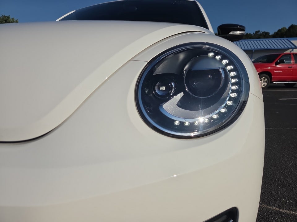 2012 Volkswagen Beetle 2.0T Turbo w/Sound/Nav PZEV