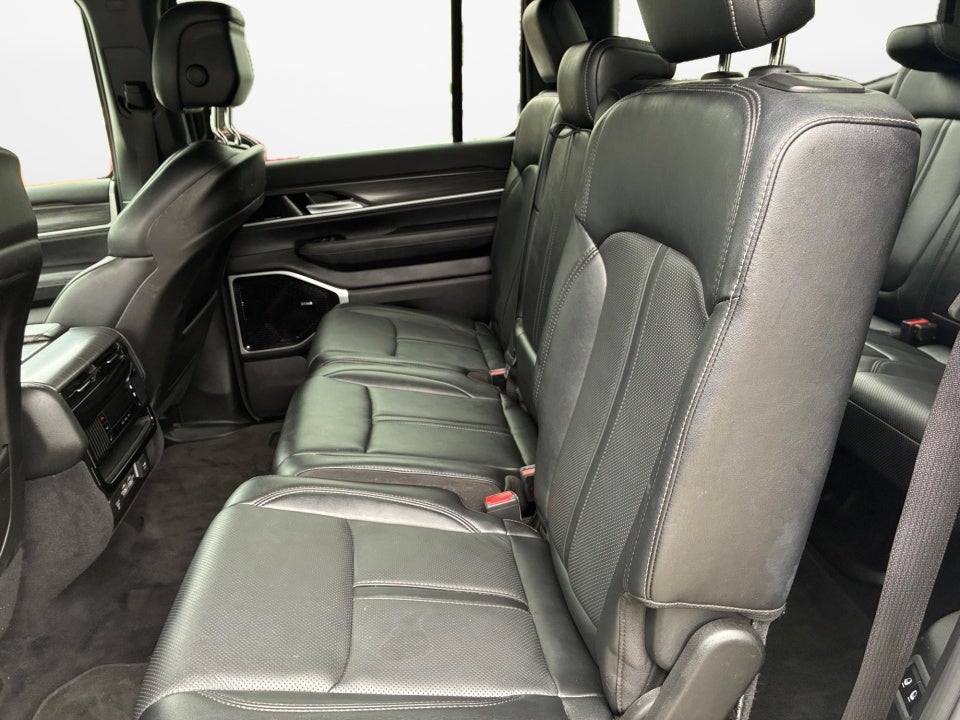 2023 Jeep Wagoneer Series III 4x4
