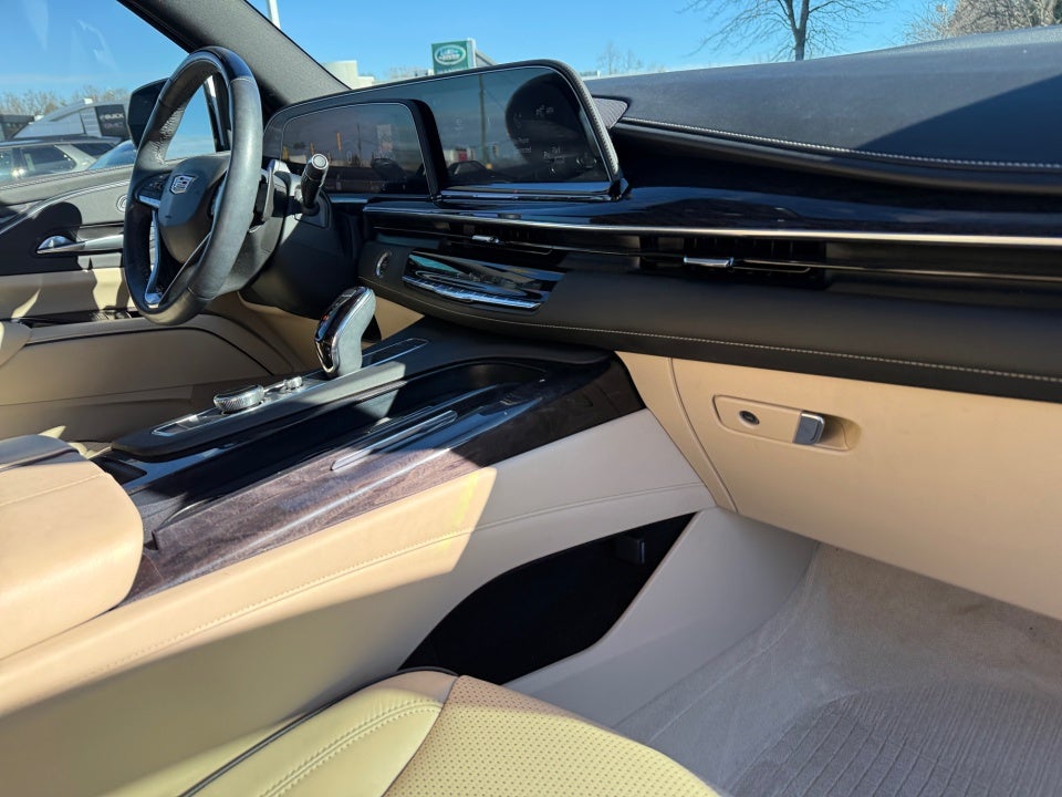 2023 Cadillac Escalade 4WD Premium Luxury