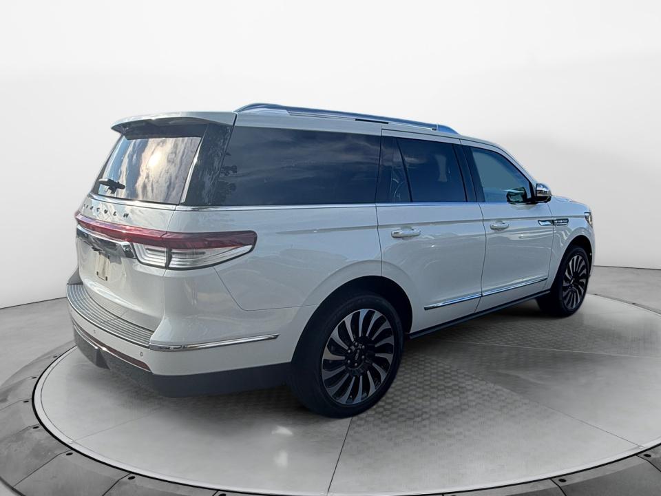 2023 Lincoln Navigator Black Label