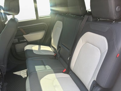 2024 Land Rover Defender X-Dynamic SE