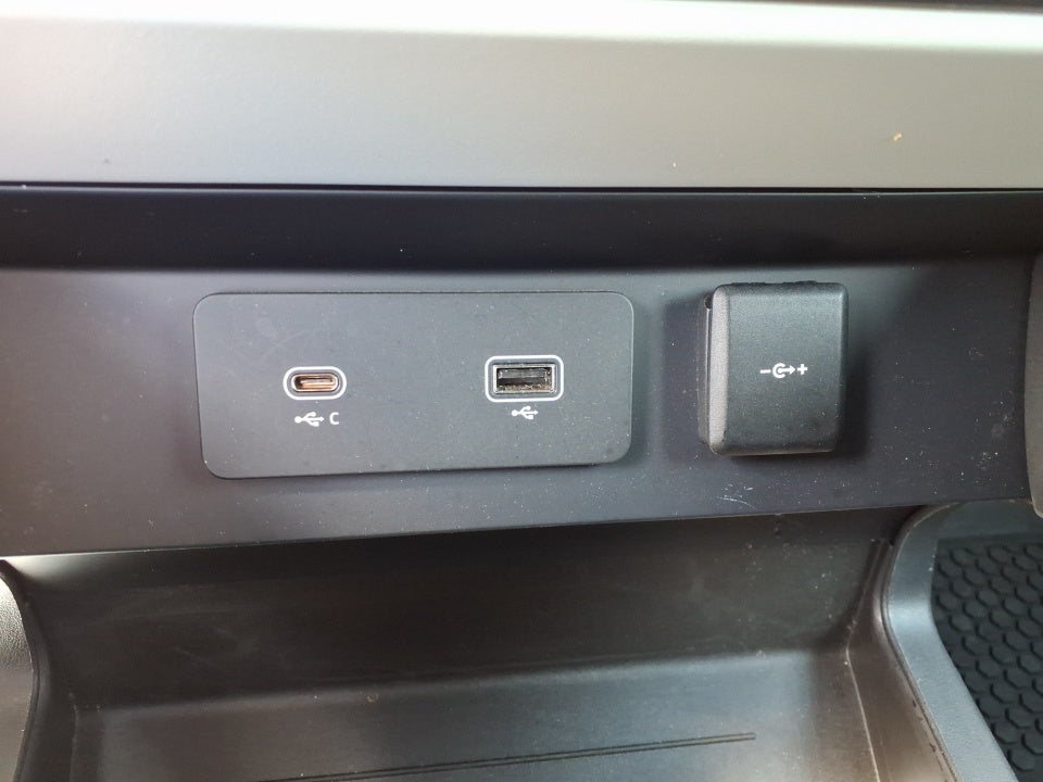 2024 Land Rover Defender 110 P400 S