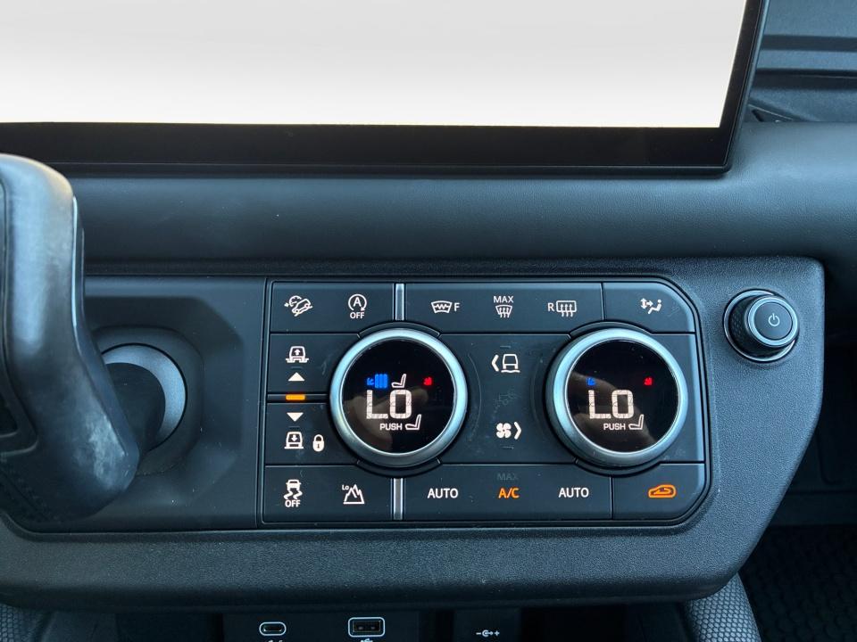 2024 Land Rover Defender Outbound