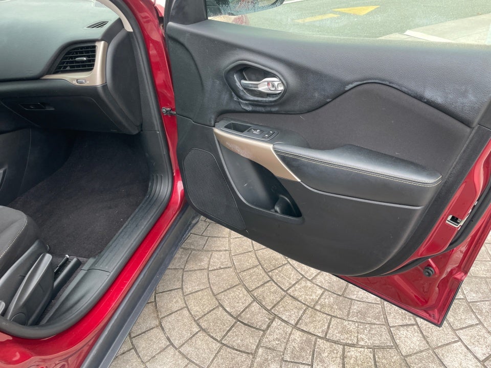 2017 Jeep Cherokee Sport FWD