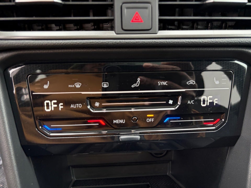 2026 Volkswagen Taos SE Black