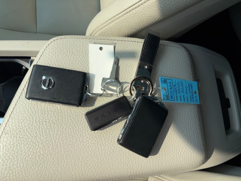 2019 Volvo XC60 Momentum