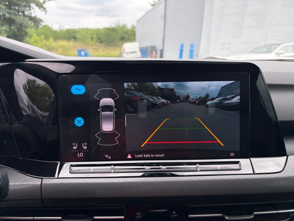 2022 Volkswagen Golf GTI SE