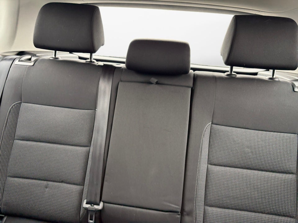 2012 Volkswagen Golf 2.5L 2-Door