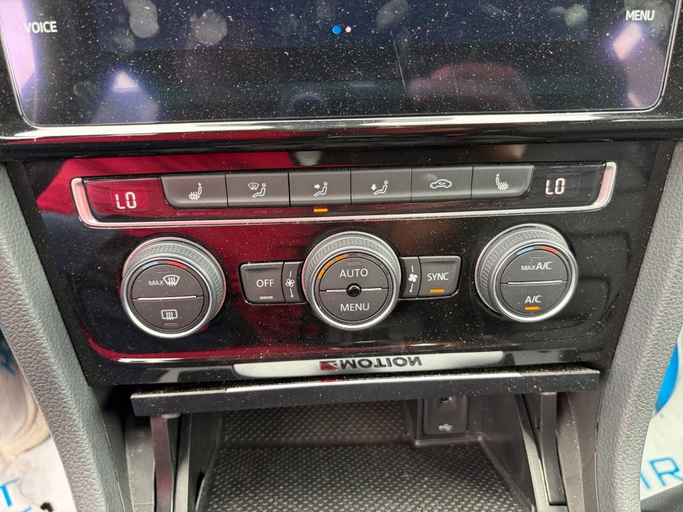 2019 Volkswagen Golf R 2.0T w/DCC & Navigation (M6)