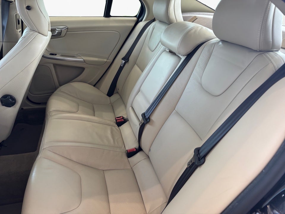 2013 Volvo S60 T6 Platinum