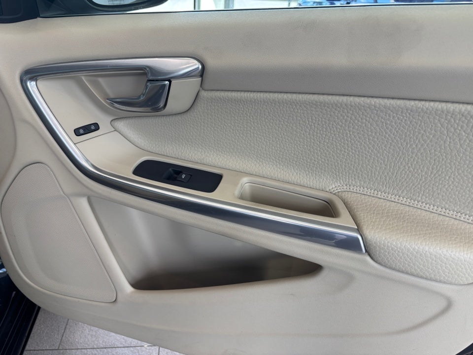 2013 Volvo S60 T6 Platinum