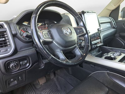 2020 RAM 1500 Laramie Crew Cab 4x4 5'7" Box