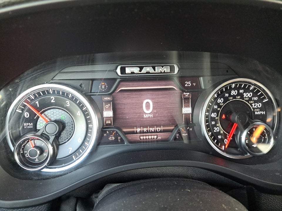 2020 RAM 1500 Laramie Crew Cab 4x4 5'7" Box