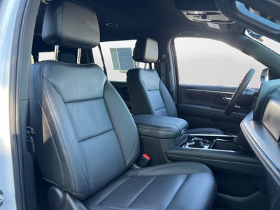 2025 Chevrolet Suburban 2WD LT