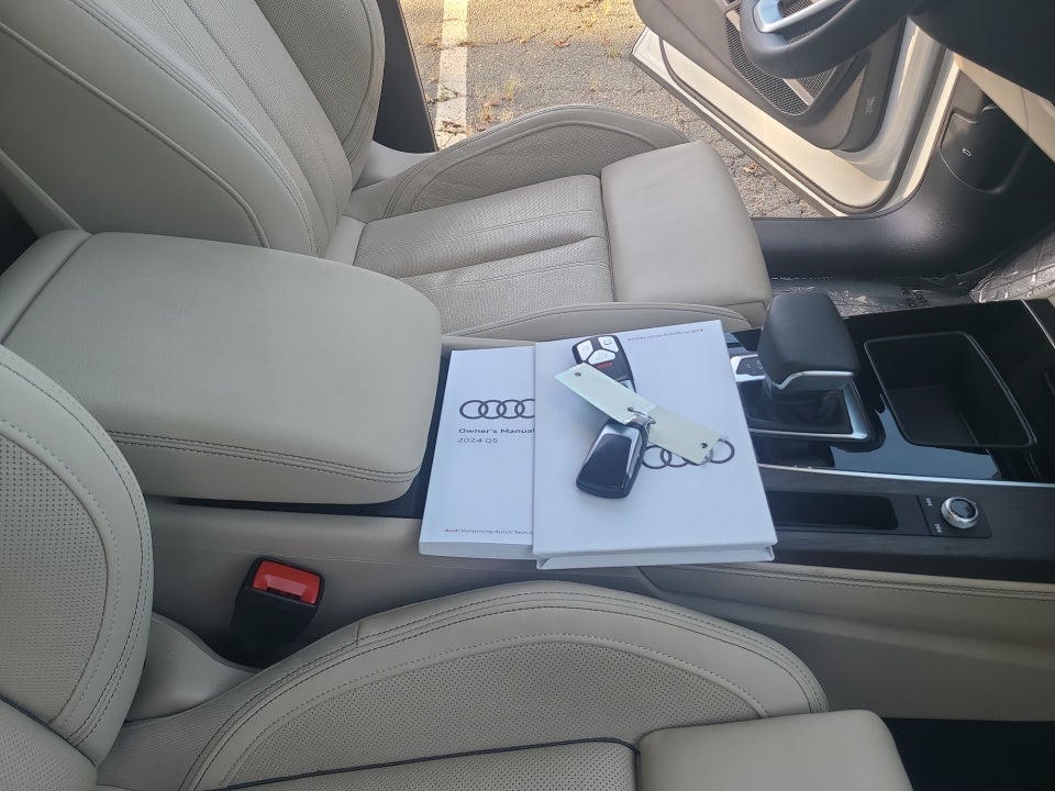 2024 Audi Q5 S line Prestige