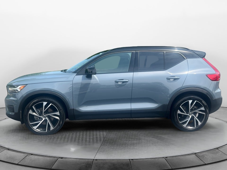2021 Volvo XC40 R-Design