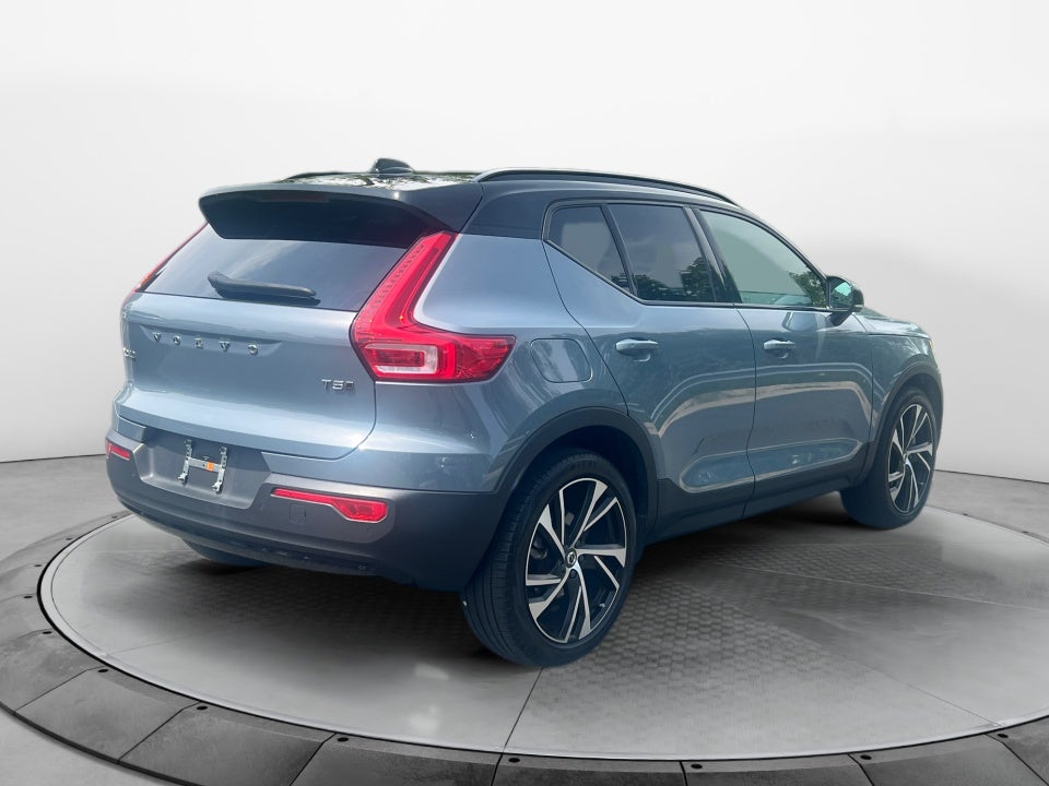 2021 Volvo XC40 R-Design