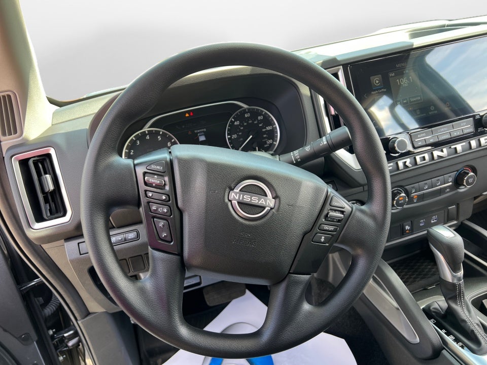 2025 Nissan Frontier Crew Cab SV 4x4