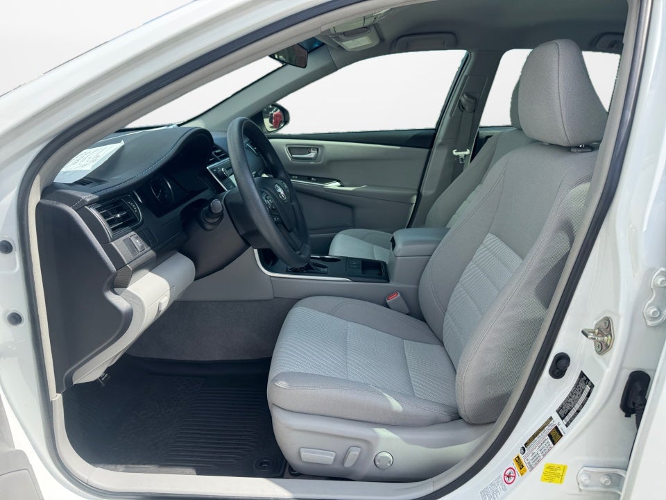 2017 Toyota Camry Hybrid LE
