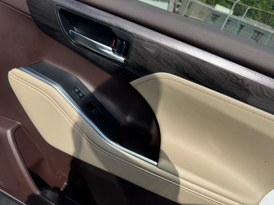 2021 Toyota Highlander Hybrid Limited